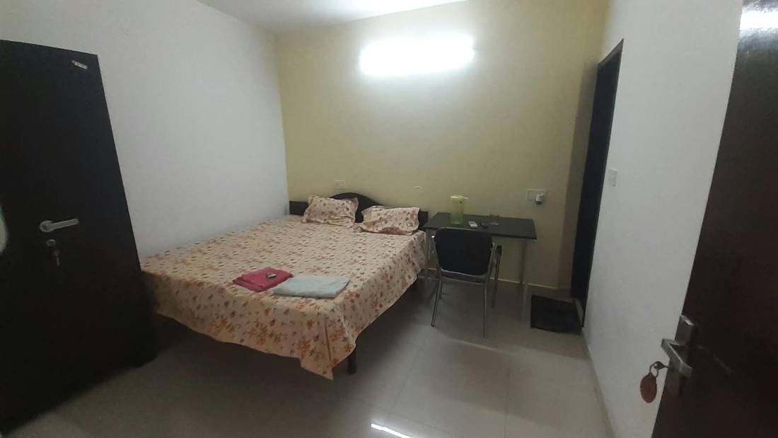 Non-AC Room at Thakur Guest House Hoshiarpur